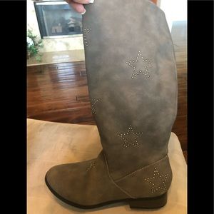 Justice Star Cowgirl boots. New. Size 8